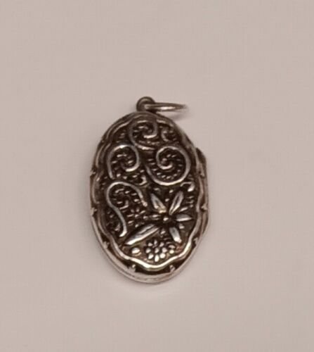 REO Sterling Silver (925) Locket Pendant, ( 1" x 5/8") - Picture 1 of 6
