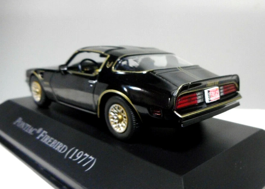 ATLAS DIECAST 1/43 1977 PONTIAC FIREBIRD TRANS AM BLACK/GOLD SMOKEY & THE BANDIT - Image 2 of 4