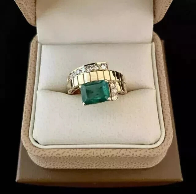 2.25Ct Simulated Emerald Cocktail Ring in 14k Gold Plated