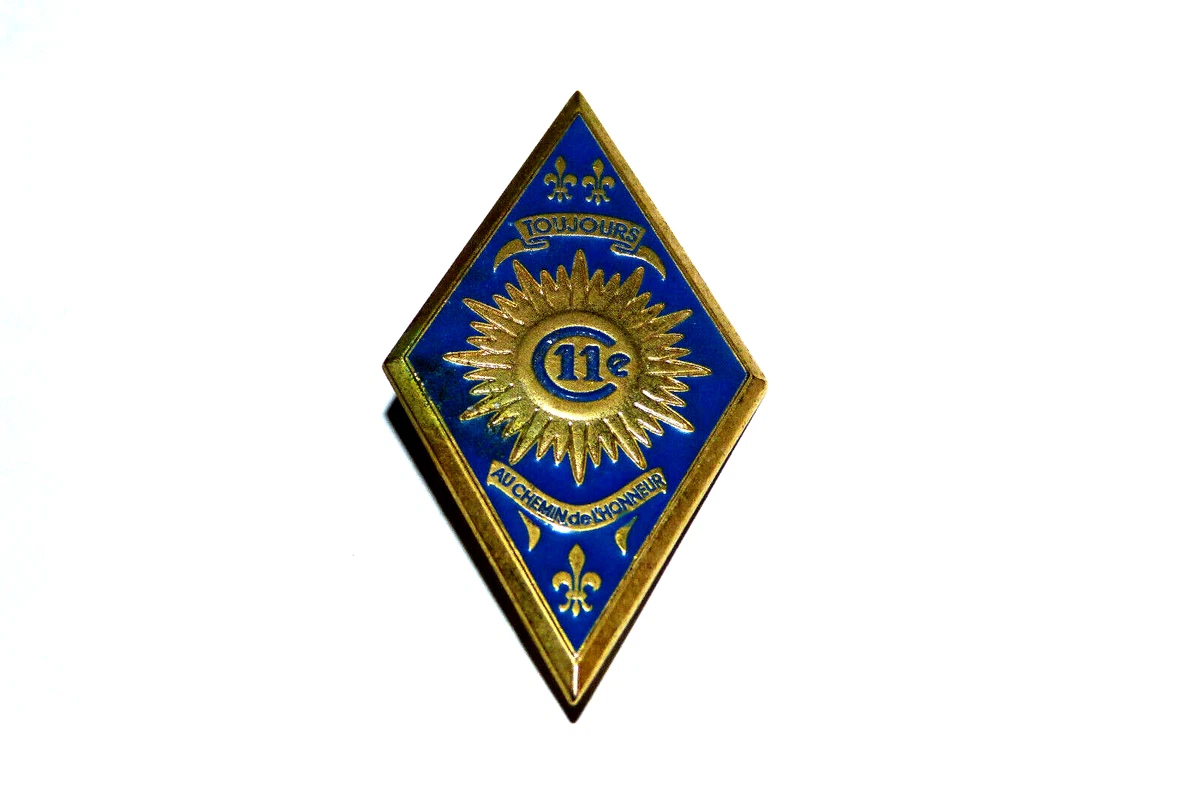 Insigne Original 2e Régiment De Cuirassiers – Cavalerie Française, Variante G2861, Très Bon état