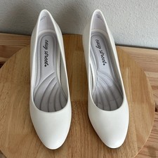 Easy Street Fabulous Womens Round Cone Heel Pumps Sz 8M