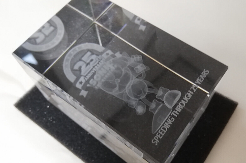 Sega Sonic the Hedgehog 25th Anniversary Crystal Cube Sammlerstück - Bild 3 von 11