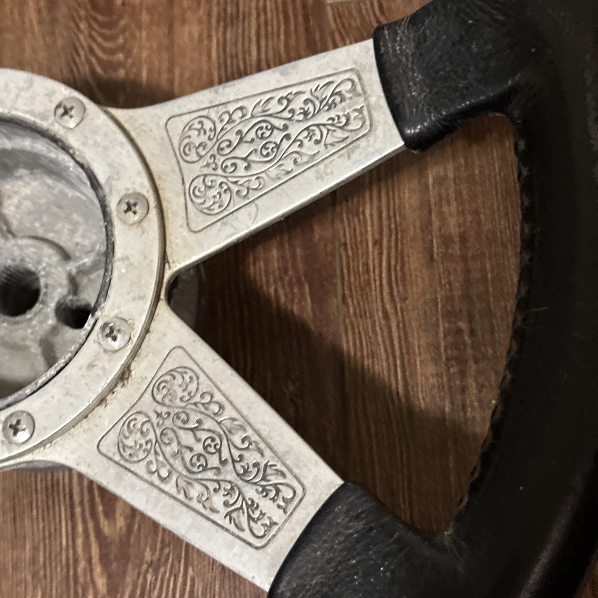 old MOTOLITA 　ウッドステアリング Vintage Moto Lita STYLE Tooled Gunsmith Engraved Steering