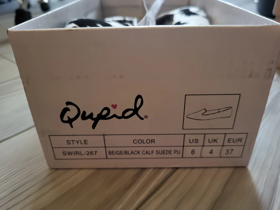 Nuevo en caja Mocasín plano de gamuza con estampado de vaca Qupid para mujer talla 6 Foto 2 de 3