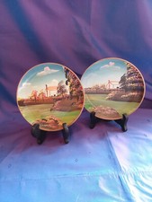 DEUX  PETITES  ASSIETTES  ANCIENNES    DECORATIVES en céramique