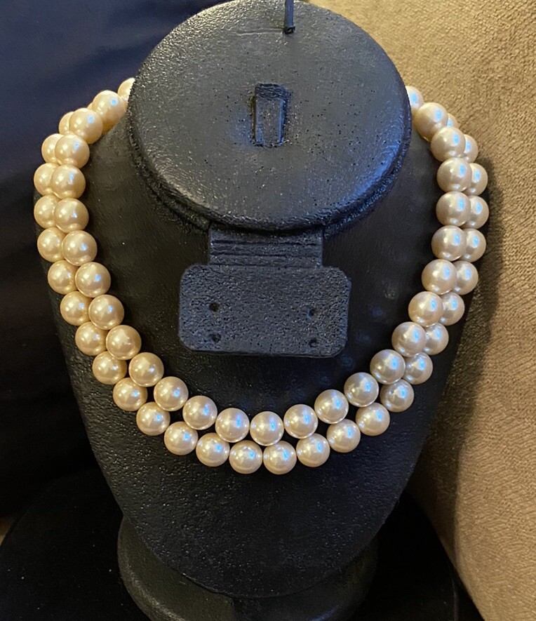Vtg Signed KJL Kenneth Jay Lane Avon Faux Pearl L… - image 1
