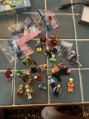 Huge Lot Of Lego Minifigures And Accessories