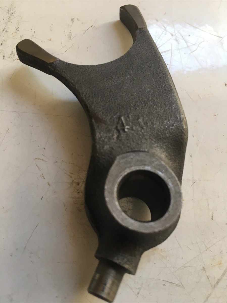 82 HONDA MB5 MB50 ENGINE Oem R-Shift fork 24210-166-000