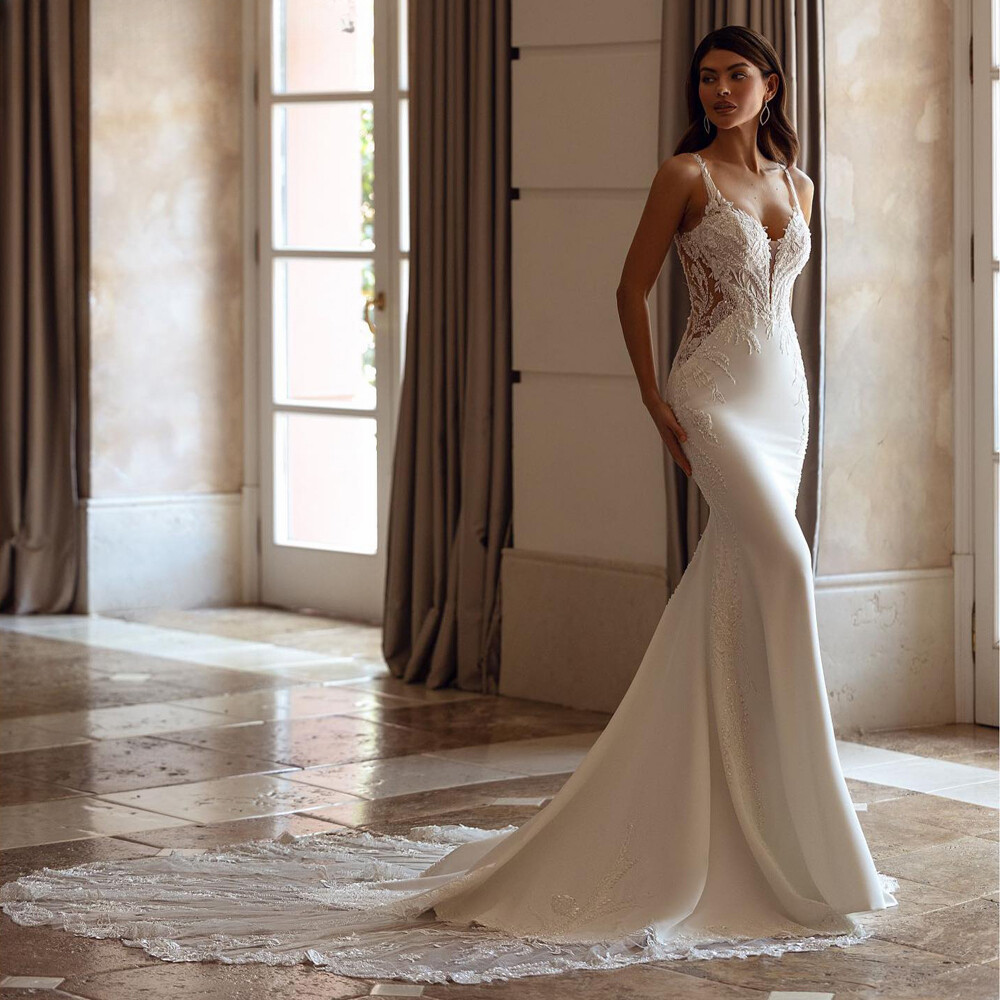 Beach Mermaid Wedding Dresses Beaded Applique Backless Court Train Bridal  Gowns