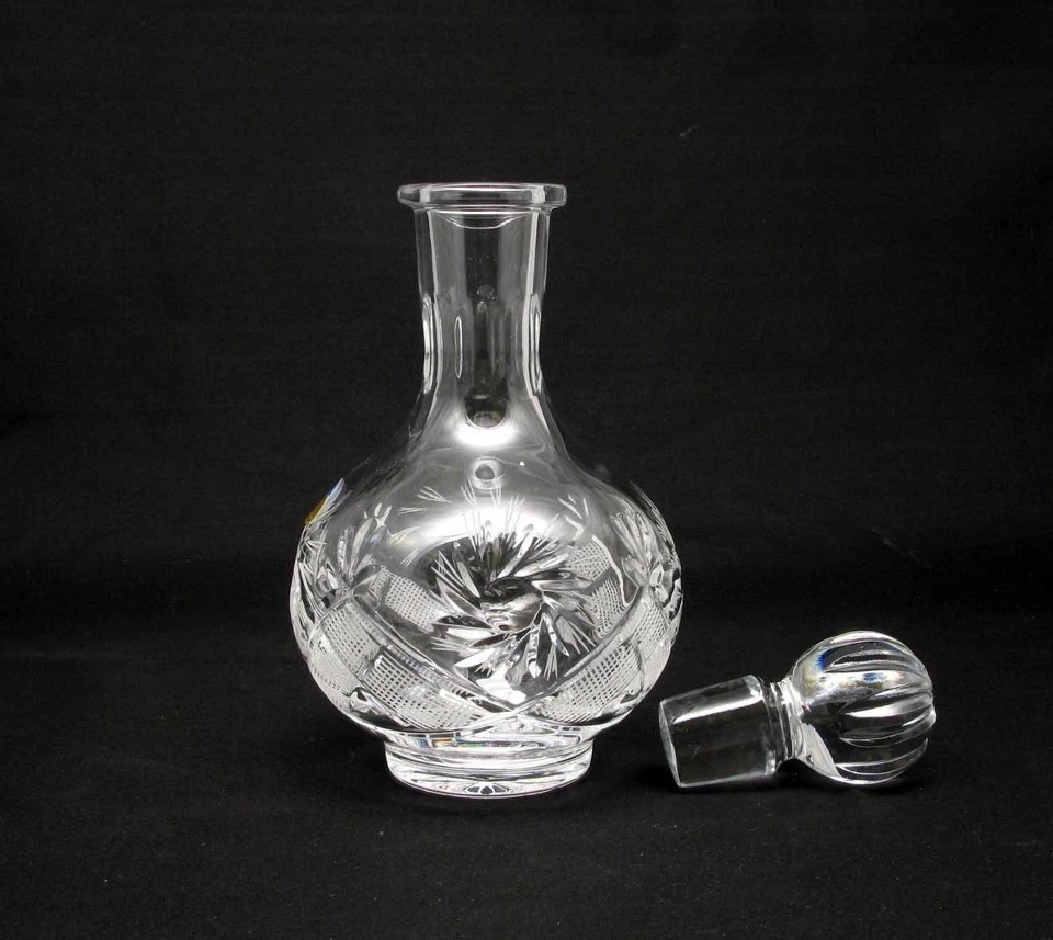 Russian Cut Crystal Glass Decanter 16 oz and Set of 6 Vodka Liqueur Shot Glasses - Image 4 of 4