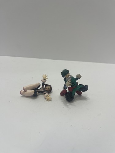 2 figures Izuku Midoriya and Ochaco Uraraka My Heroes Academy RARE (2)