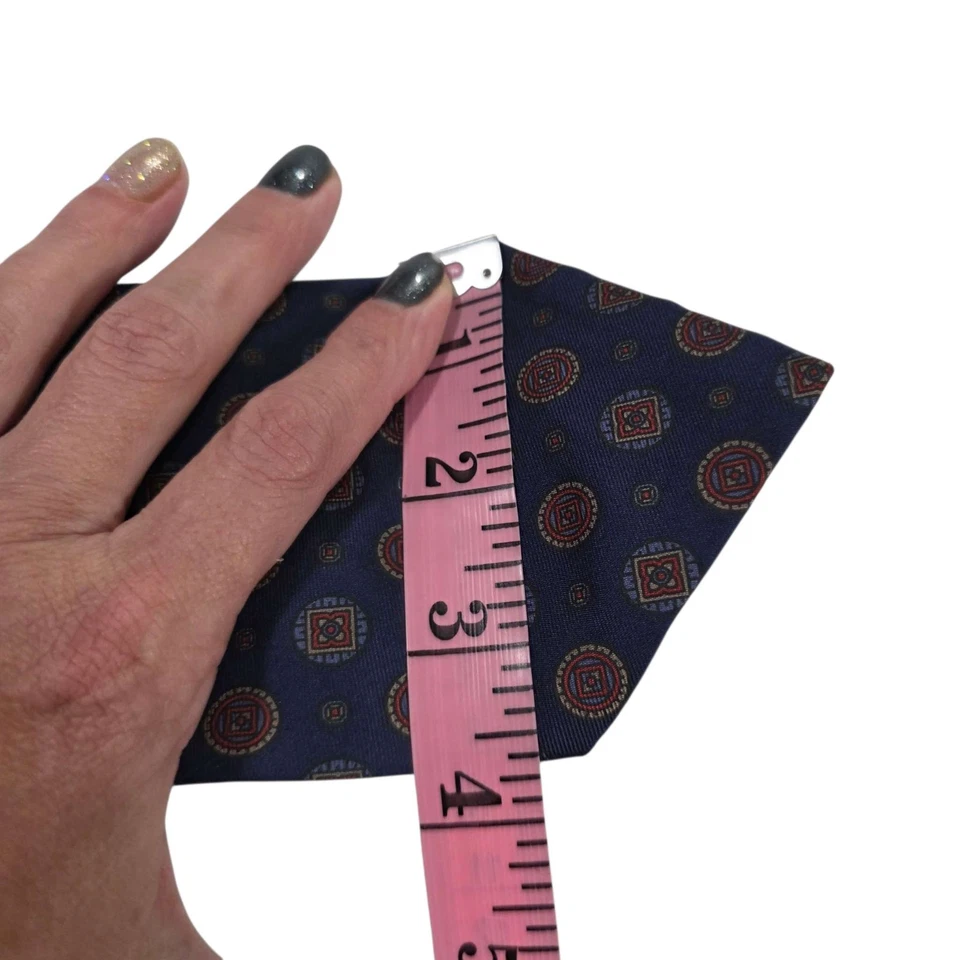 Corbata ADOLFO Seda Patrón Geométrico Azul Marino Hecha en Italia Accesorio de Lujo  Foto 4 de 4