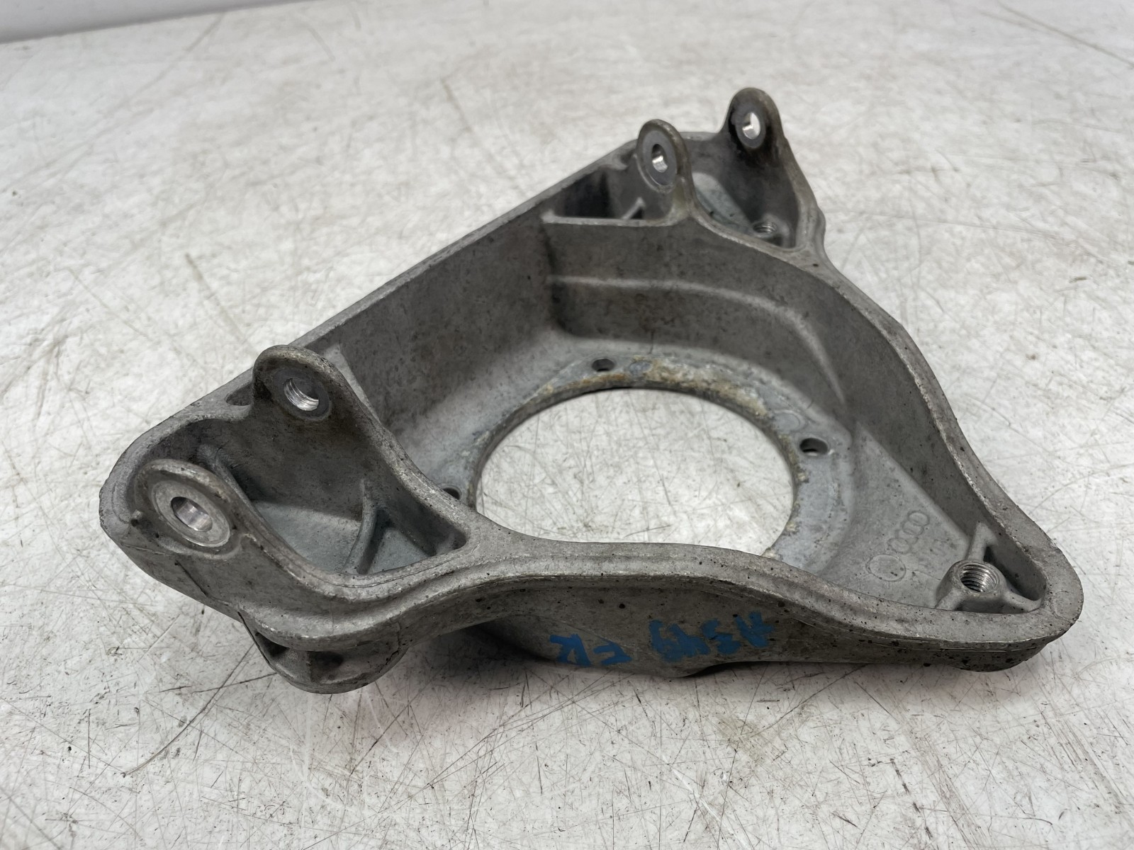 ✅ 03-18 OEM Bentley Continental GT Front Right Passenger Strut Mount Bracket