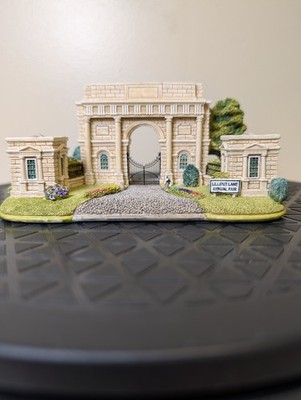 Lilliput Lane, ''Gateway To Harewood'' 2001 Annual Fair Special Edition 