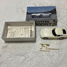 AUTOART 79546 1967 TOYOTA 2000GT RHD White 1/18 Diecast Model Car