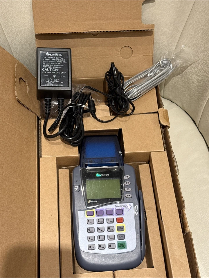 Terminal de pago con tarjeta de crédito con pantalla LCD portátil Verifone Omni 3200SE Foto 2 de 4