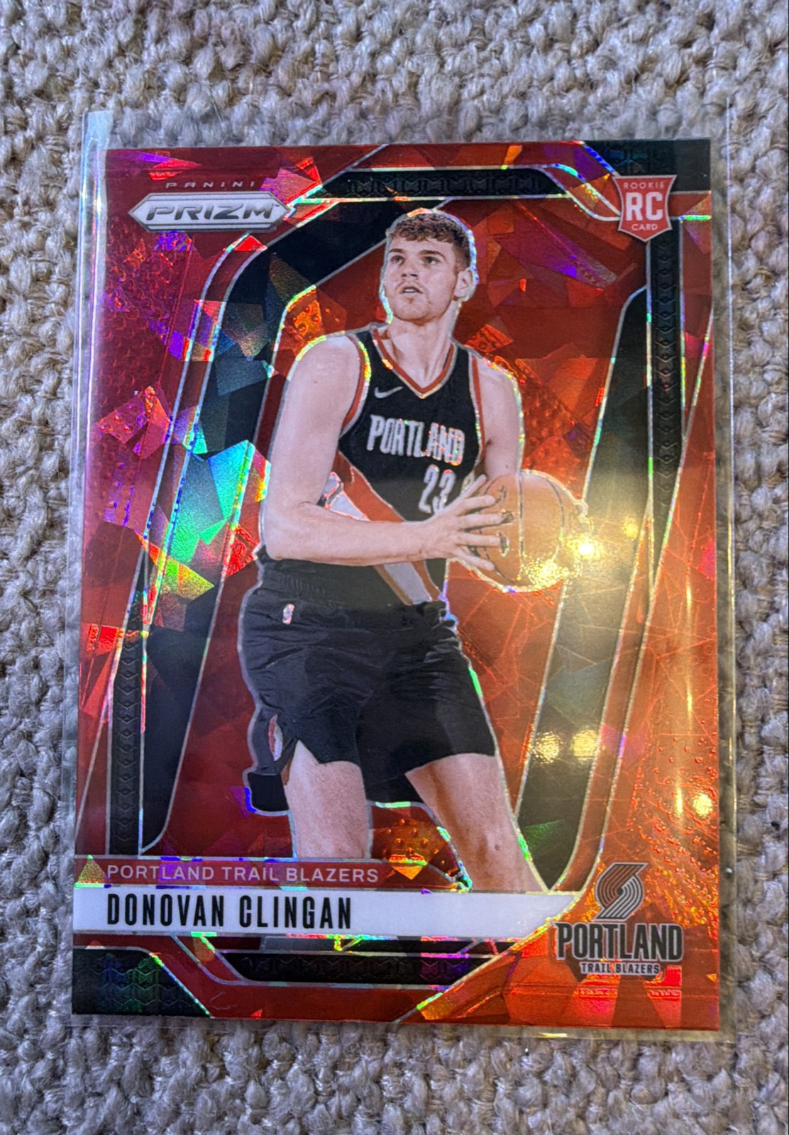 2024-25 Panini Prizm - Donovan Clingan #221 Red Ice Prizm (RC)