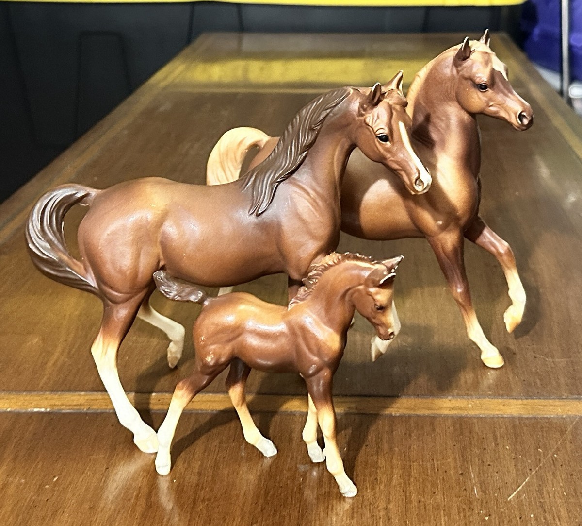 Breyer Classic Arabian Family Set (3) Stallion, Mare & Foal Model