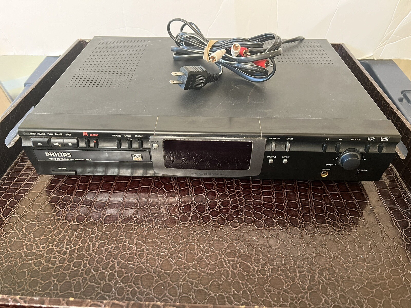 PHILIPS CDR 770 17 Audio CD Player Rewritable CD Recorder No Remote philips-cdr-770-17-audio-cd-player-rewritable-cd-recorder-no-remote