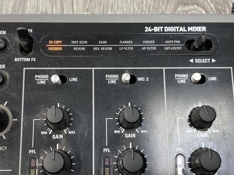 NUMARK X9 PRO 24 BIT DIGITAL MIXER 12" VINYL RECORD TURNTABLE DECKS