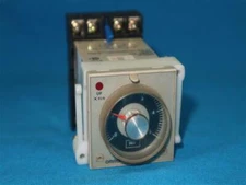 Omron H3BA-8H H3BA8H Timer w/ Socket