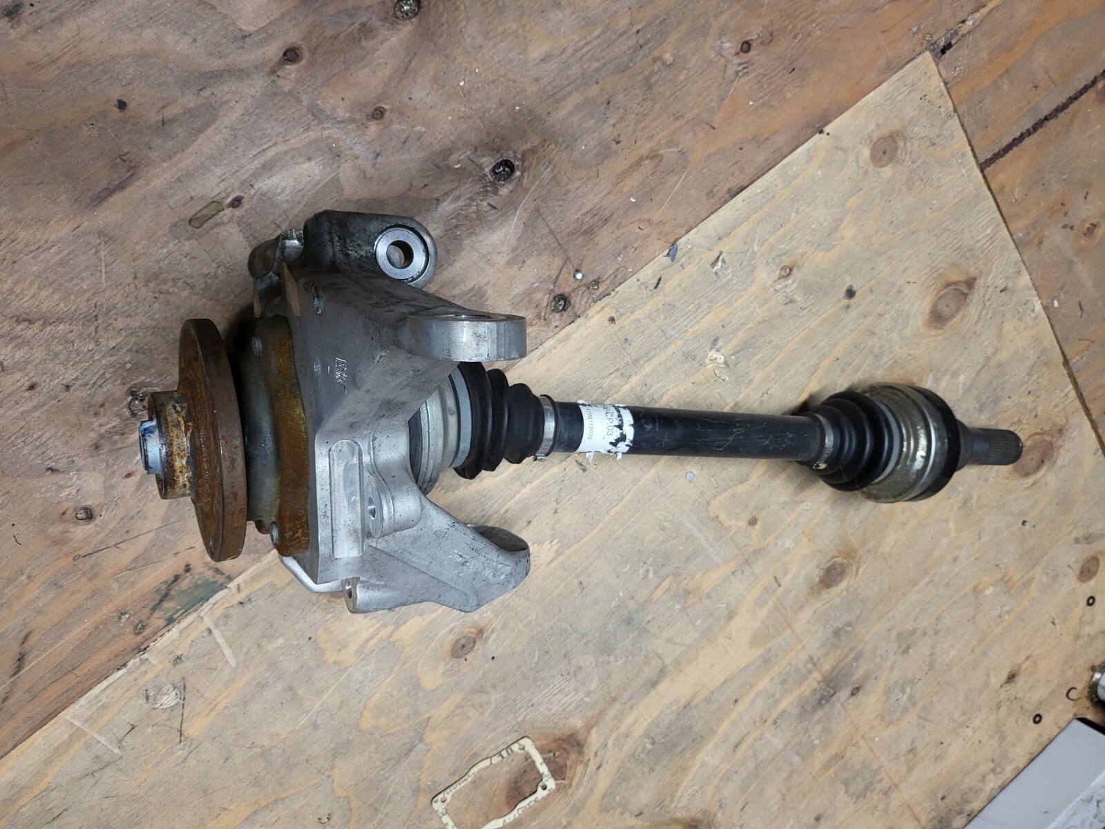  McLaren 570S Rear RH Spindle Knuckle Hub Wheel Bearing 13B1279CP.01 OEM
