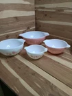 Vintage 4 Piece Set Pyrex Cinderella Mixing Bowls Gooseberry Pattern  White...