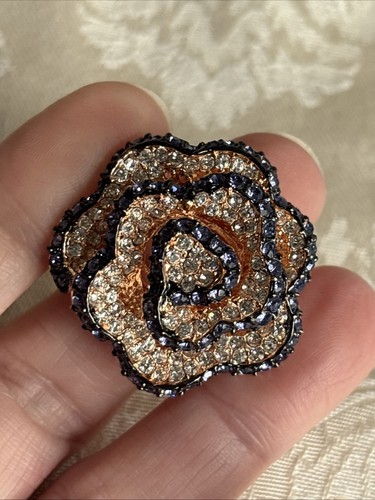Park Lane Camelia Ring Rose Gold Tone Size 8 Euc Purple Rim Flower Pave Crystals - Picture 2 of 24