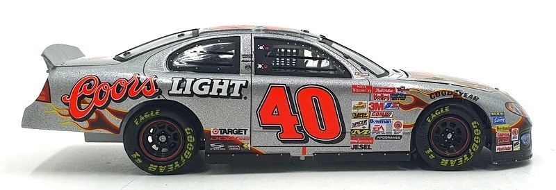 Acción escala 1/24 102108 - Dodge NASCAR 2001 #40 Coors Light/KISS - Marlin Foto 3 de 4