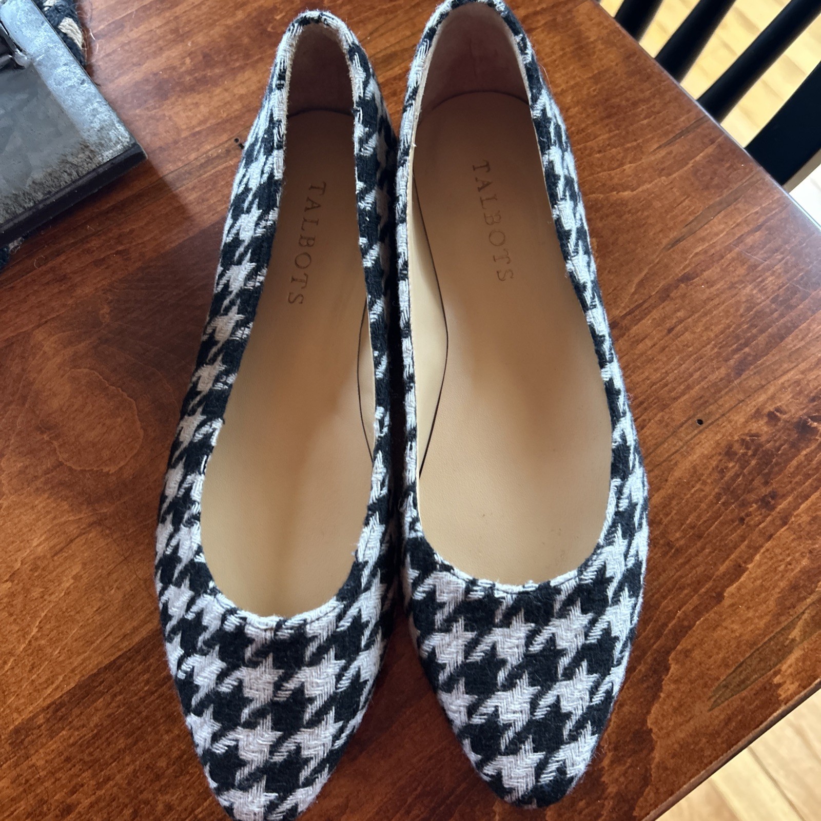 Talbots Flats Shoes Womens Size 6.5M Black White Houndstooth Casual Pointed Toe-image