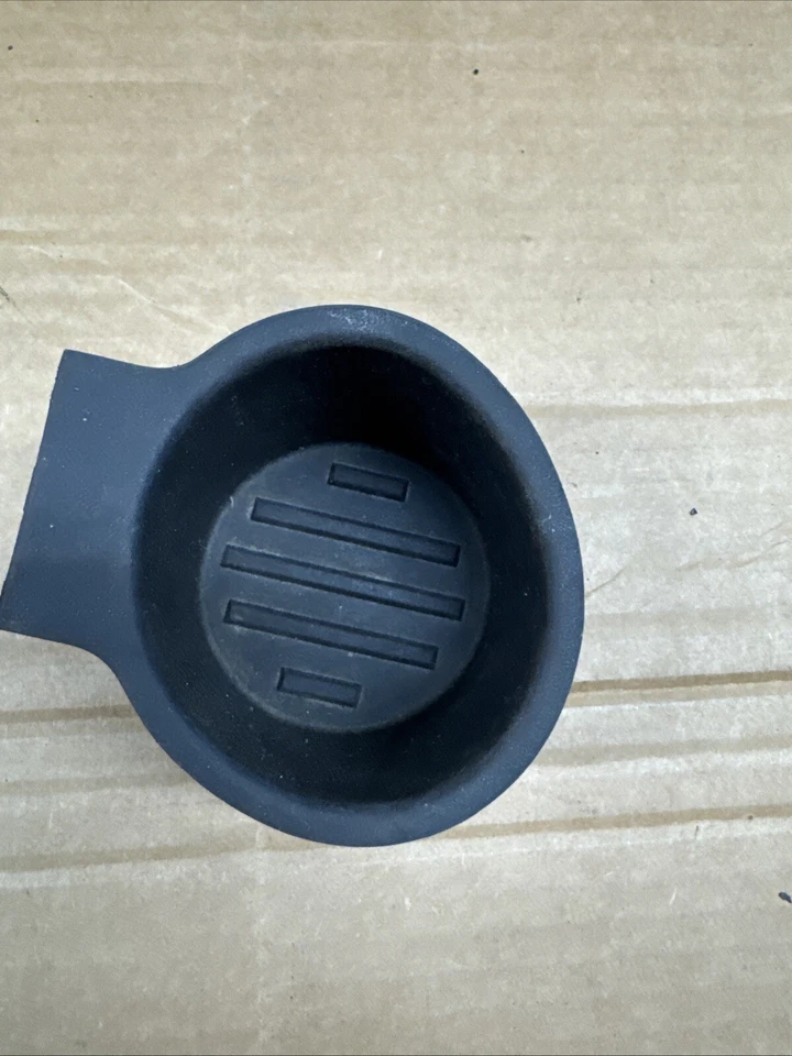 Ford F-250 F-350 F-450 F-550 2011-2016 portavasos de goma inserción OEM 2225 Foto 2 de 4