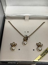 Worthington General Australian Crystal Necklace And Earring Set