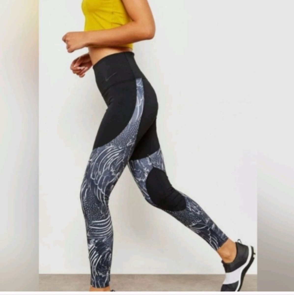 Nike Power Hyper Tight Fit Tights Black Flutter Print Sz L