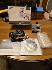 Samsung L100 Silver 8.2MP Compact Digital Camera 3x Zoom Box Accessories