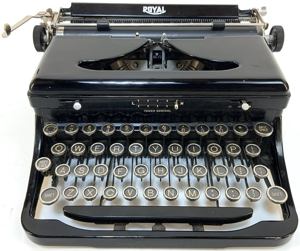 Vintage 1935 Royal Model O Portable Typewriter Black w/ Case Touch Control WORKS