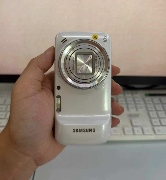 A*i様 Galaxy S4 ZOOM ブラック　海外中古品 Samsung Galaxy S4 Zoom Unlocked Android Cell Phones & Smartphones