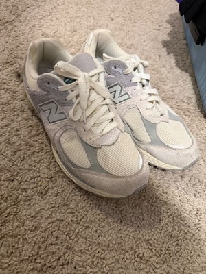 Size 9 - New Balance 2002R Linen