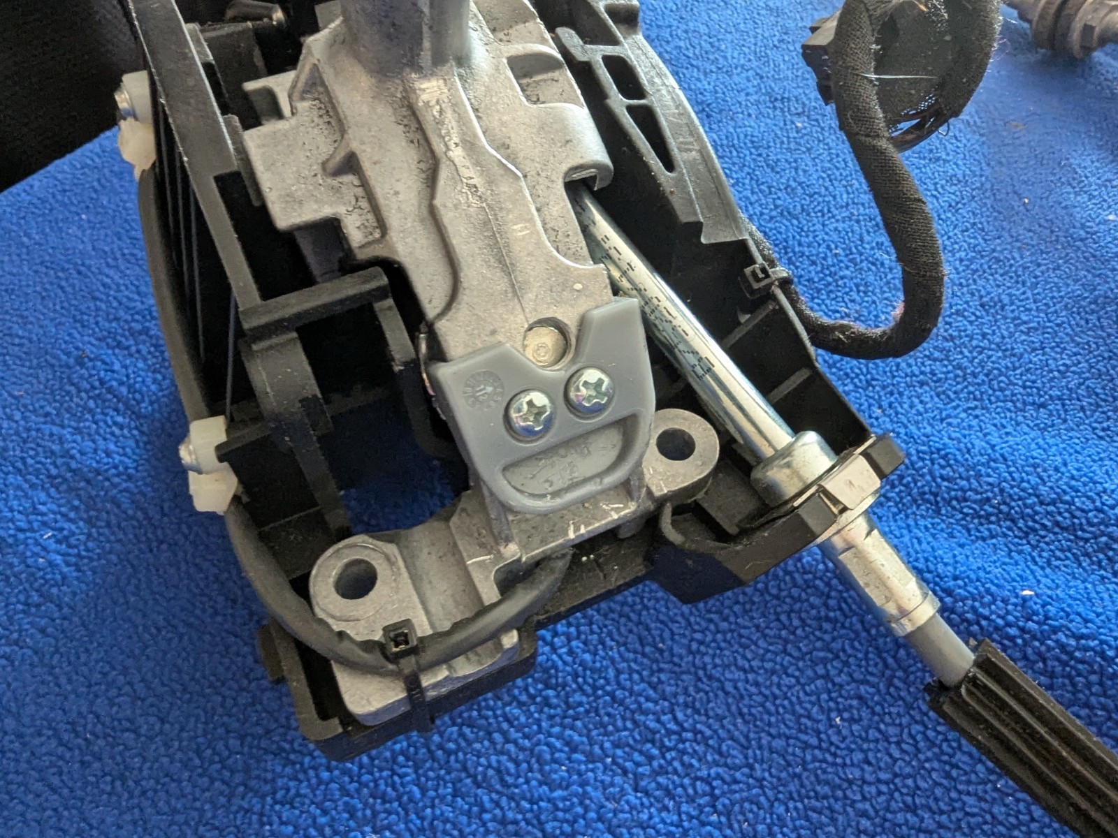 Maserati GranTurismo 2004-2018 Gear lever shaft