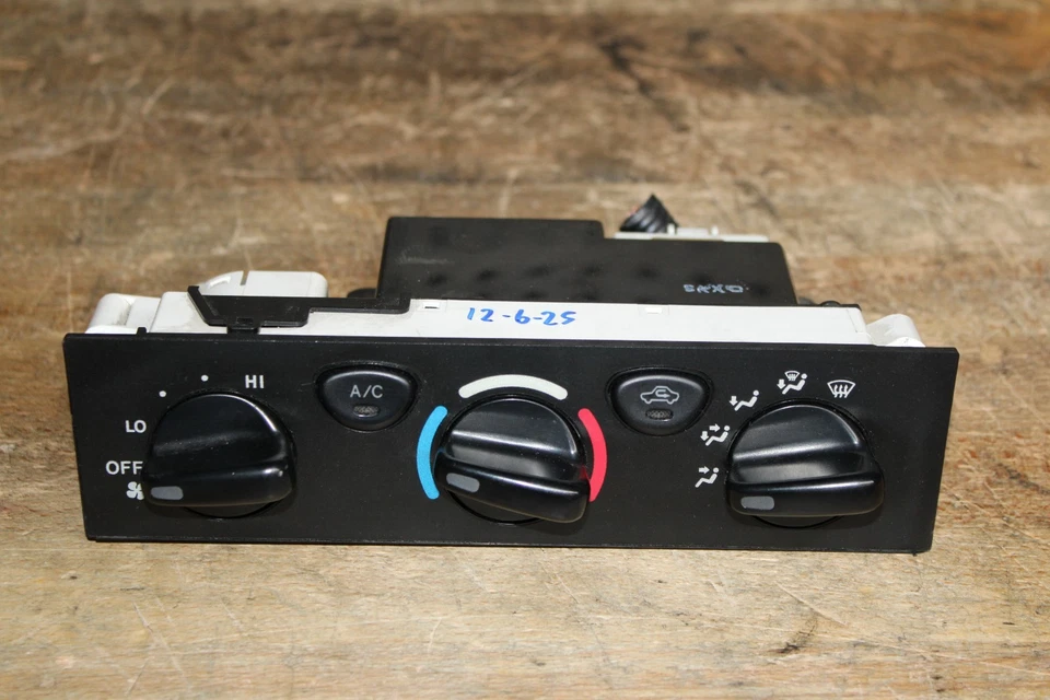 TOYOTA TACOMA 01-04 4RUNNER 01-02 OEM FRONT AC CLIMATE CONTROL HEATER SWITCH - Image 3 of 4