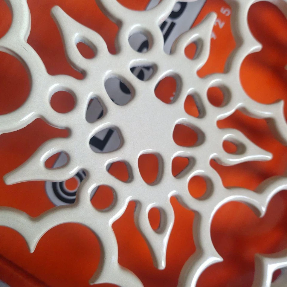 Vajilla de fundición Le Creuset redonda trivet merengue duna 21 cm Foto 2 de 4