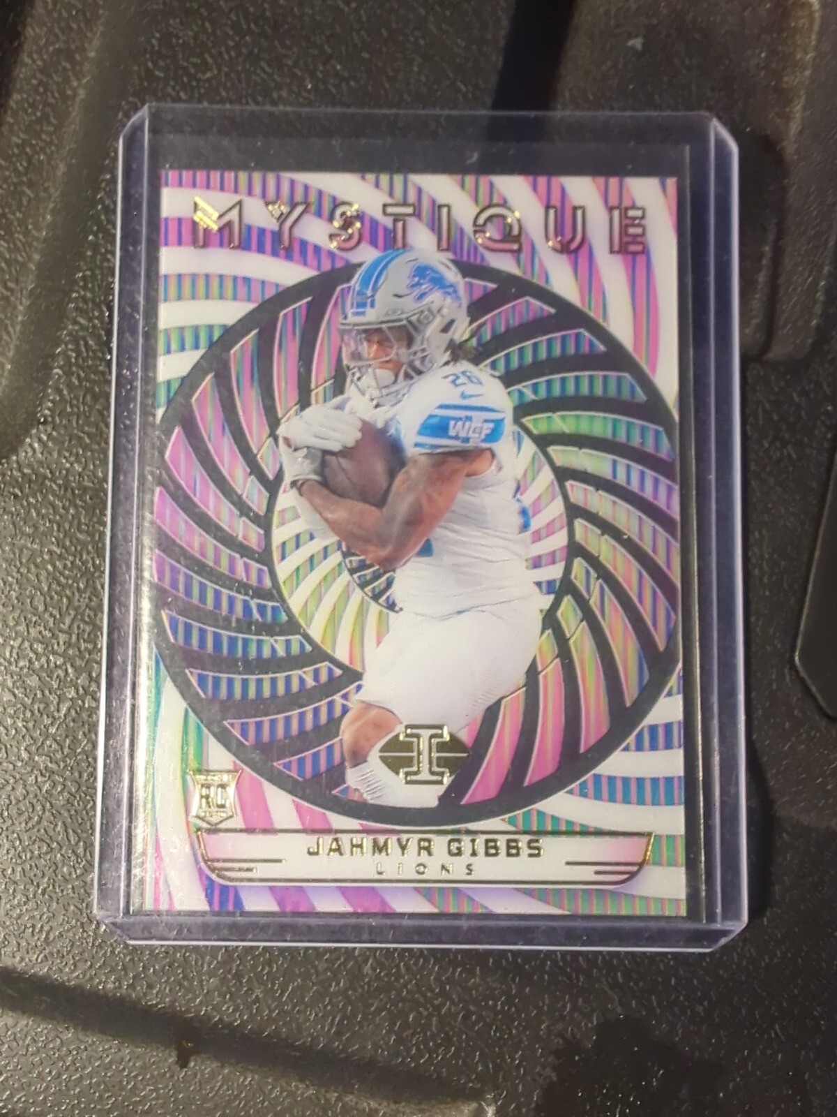 2023 Panini Illusions - Jahmyr Gibbs Rookie Mystique #12 (RC)