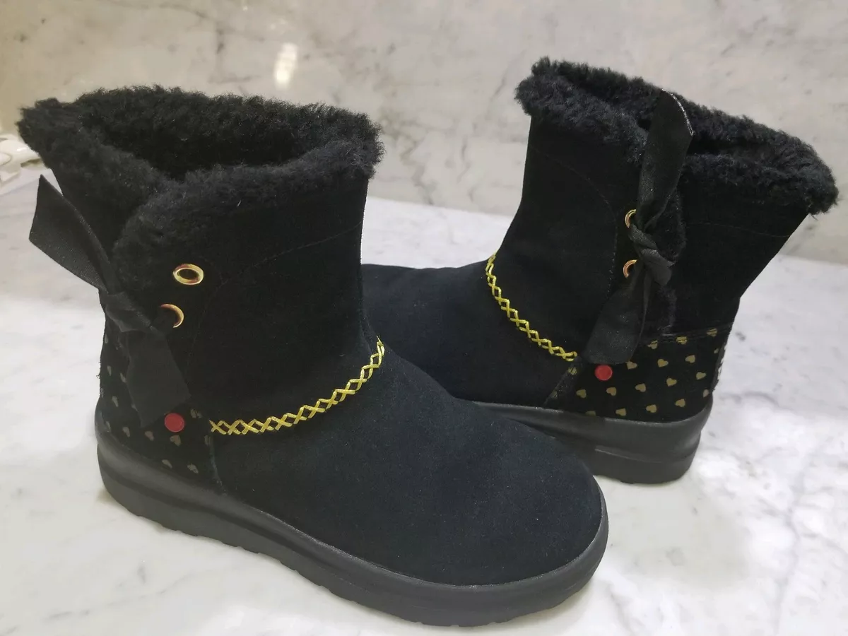 Ugg boots top youth size 4