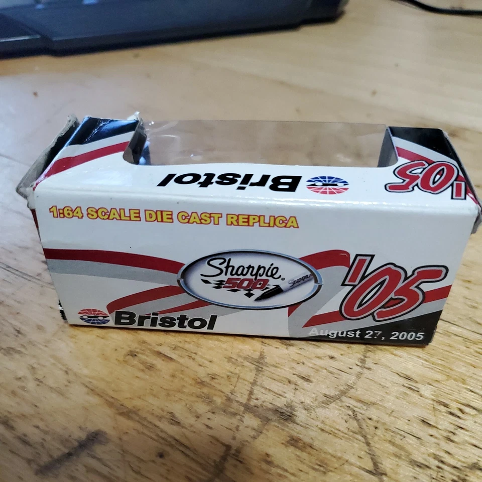 Sharpie 500 NASCAR '05 Bristol Chevrolet Monte Carlo Team Calibre Ford City 250 Foto 3 de 4