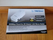 TRENDnet TPL-304E - 200bps Powerline AV Adapter with bonus outlet