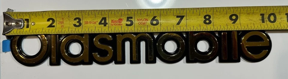 Nuevo emblema trasero chapado en oro placa de identificación logotipo Oldsmobile 10"x1.25" insignia adhesiva Foto 3 de 4
