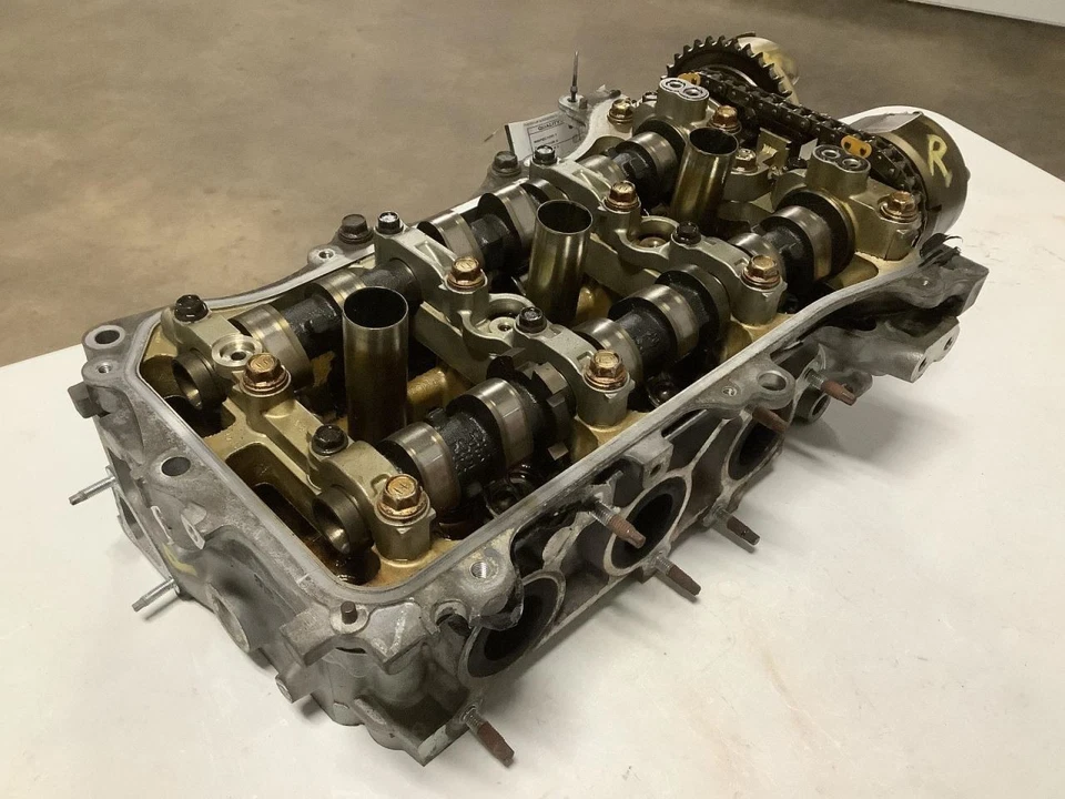 Culata de pasajero motor 3,5 L 2GRFE 6 cilindros compatible con 05-18 AVALON 349787 Foto 2 de 3