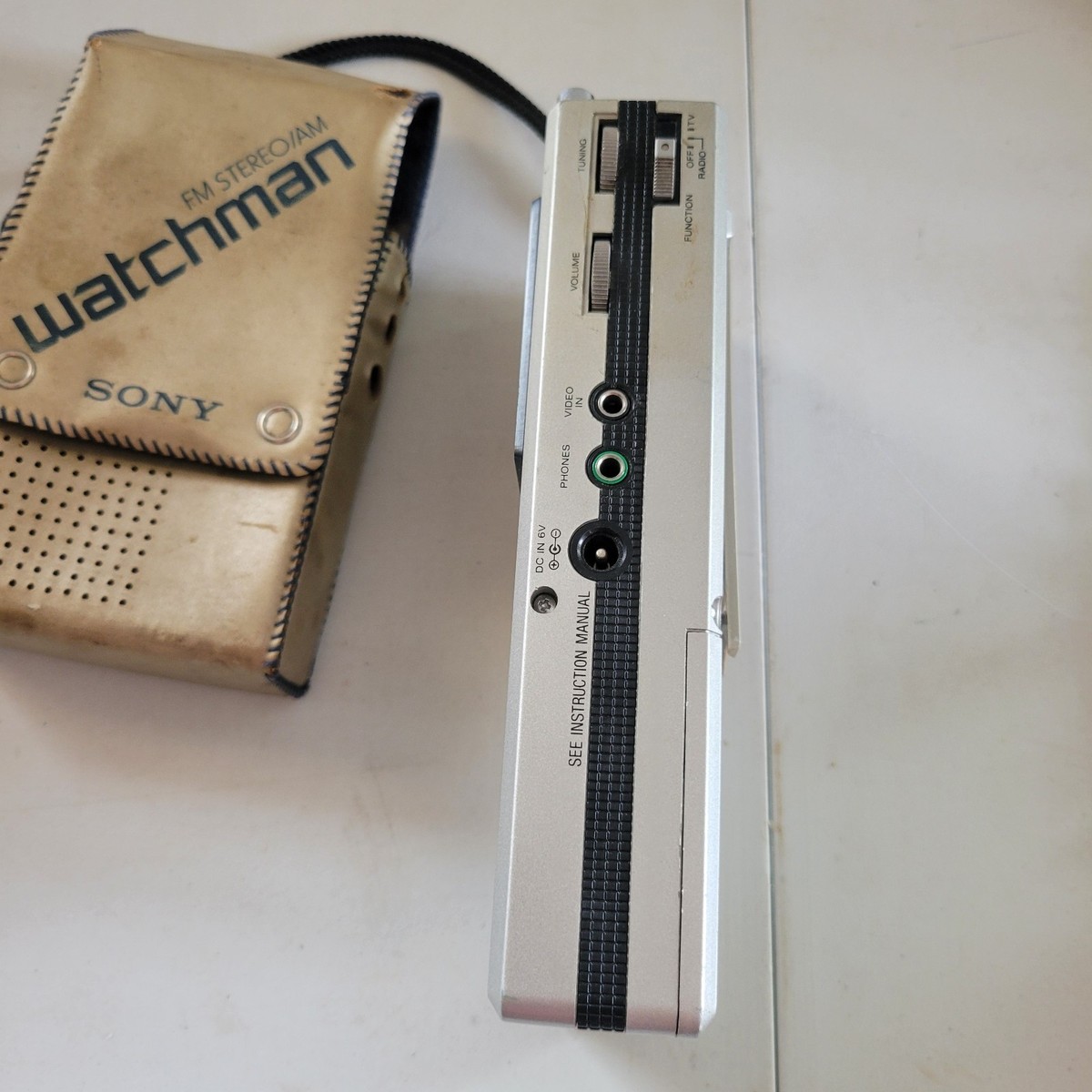 Fd-30a Sony Watchman Portable TV Radio RARE Los Angeles Rams