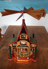 Advent-u. Krippen-Weihnachtspyramide Holz