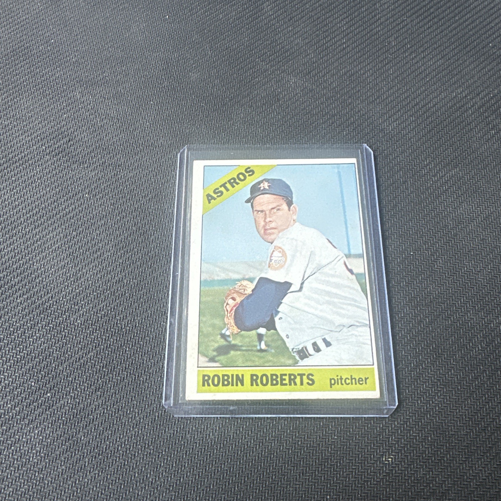 1966 Topps - High Number #530 Robin Roberts Astros HOF
