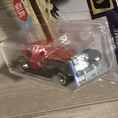 Hot Wheels Disney 101 Dalmatians Cruella HW Sceen Time Super Treasure Hunt - Picture 8 of 9